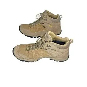 Cabela display picture 1
